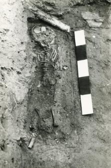 Grave 5-89, inhumation - child skeleton