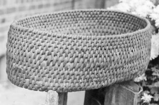 Plaited small basket