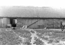 A new barn with two threshing floors