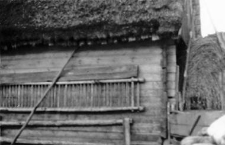 A barn with quoins