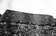 A barn with two threshing floors