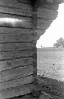 A quoin in a log barn