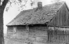 Post-and-plank cottage