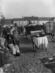 Izbica (Podole) : rynek - dzień targowy